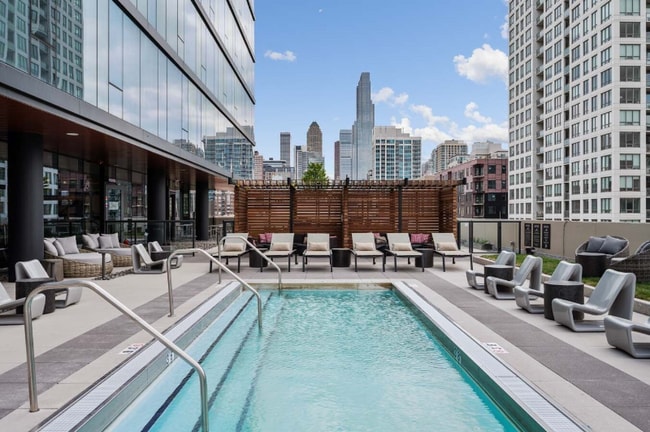 Building Photo - 815 N Cleveland Ave