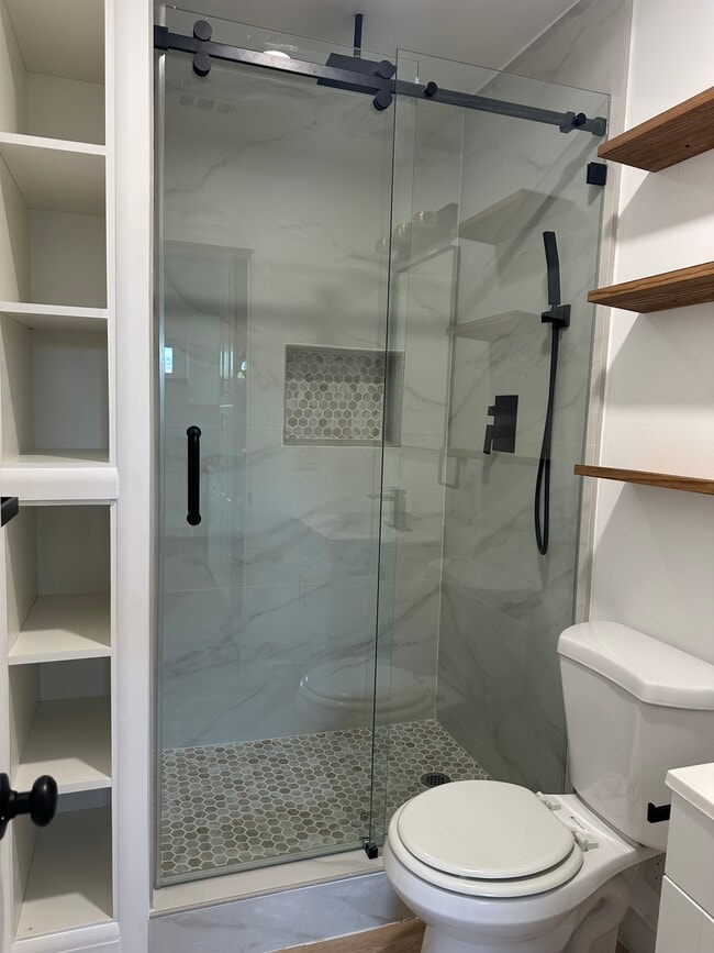 Building Photo - 20127 Citronia St