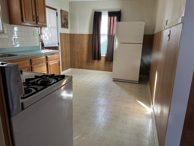 Foto del edificio - 13 Aldrich Ave