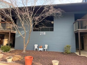 Building Photo - 218 Medford Ct