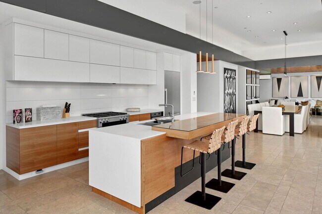 Building Photo - 2538 Carman Crest Dr