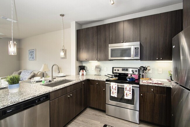 Foto del edificio - 7216 Staffordshire Blvd