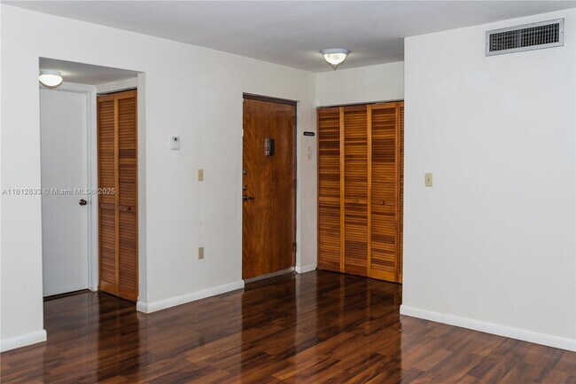 Foto del edificio - 9140 SW 123rd Ct