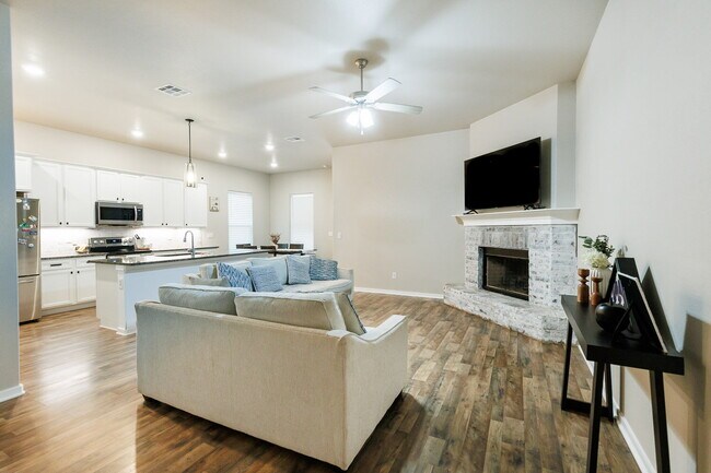 Foto del edificio - Beautiful 3-Bed, 2-Bath Home In Frenship!