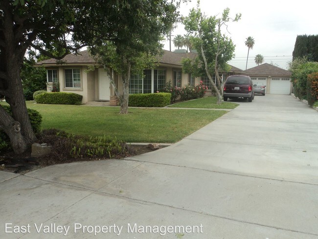 Foto del edificio - 2 br, 1 bath House - 24456 University Ave