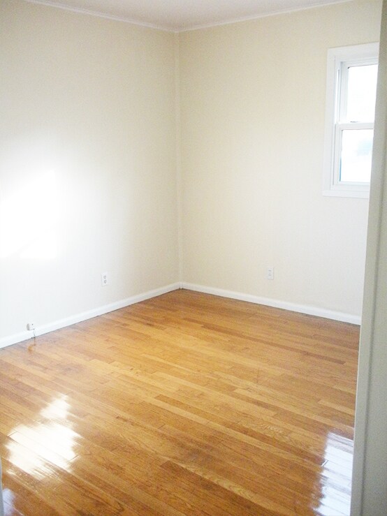 Building Photo - 1124 Hedgewood Dr