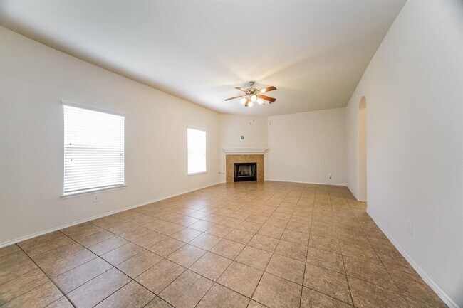 Building Photo - 21314 Mission Falls Dr