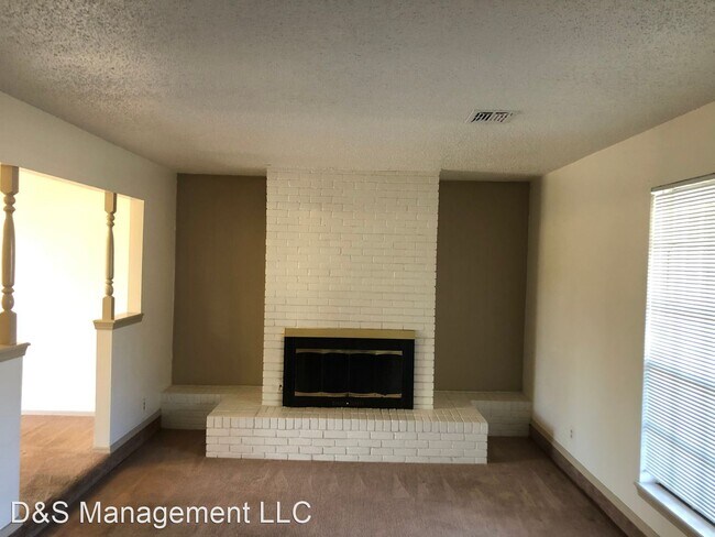 Foto del edificio - 2 br, 2 bath House - 4712 NW 26th St