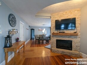 Building Photo - 74 Bayswater St