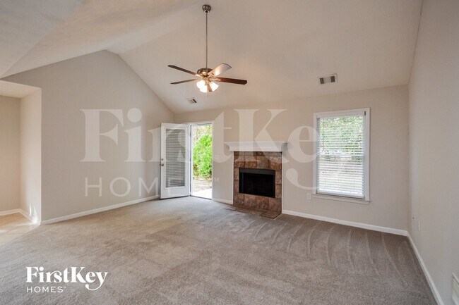 Foto del edificio - 160 Creekstone Ct