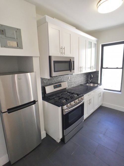 Primary Photo - 620 W 135th St