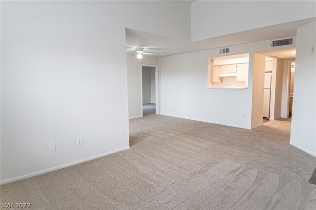Building Photo - 1150 N Buffalo Dr