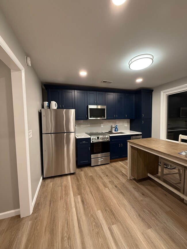 Building Photo - 737 Harpeth Pky W