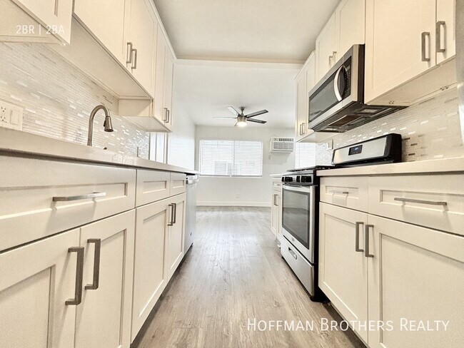 Foto del edificio - 5311 Hermitage Ave