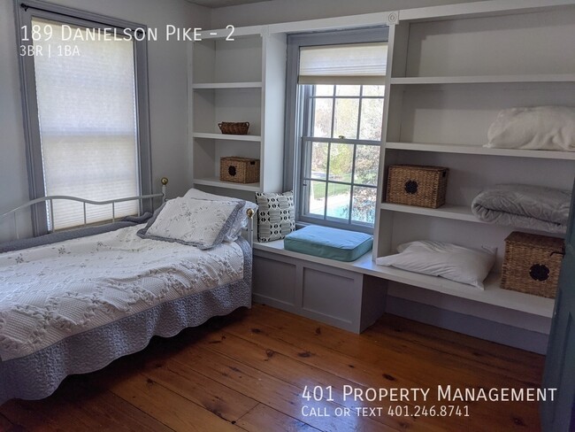 Building Photo - Downtown Scituate Townhouse for rent