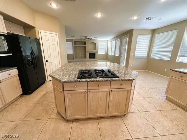 Foto del edificio - 767 Tossa De Mar Ave