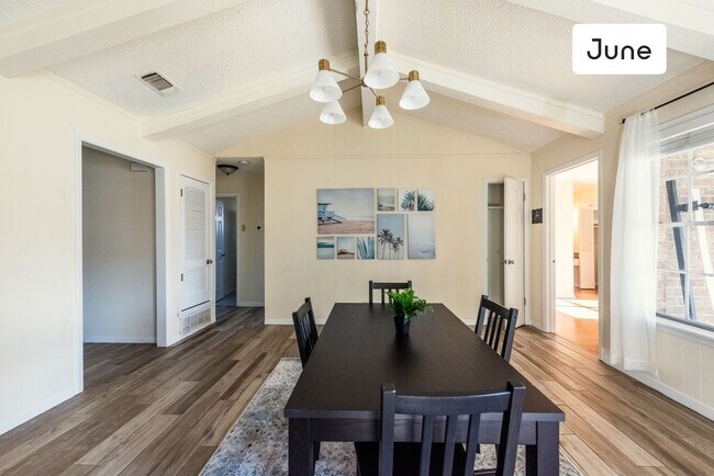 Foto del edificio - 5005 Winding Trail