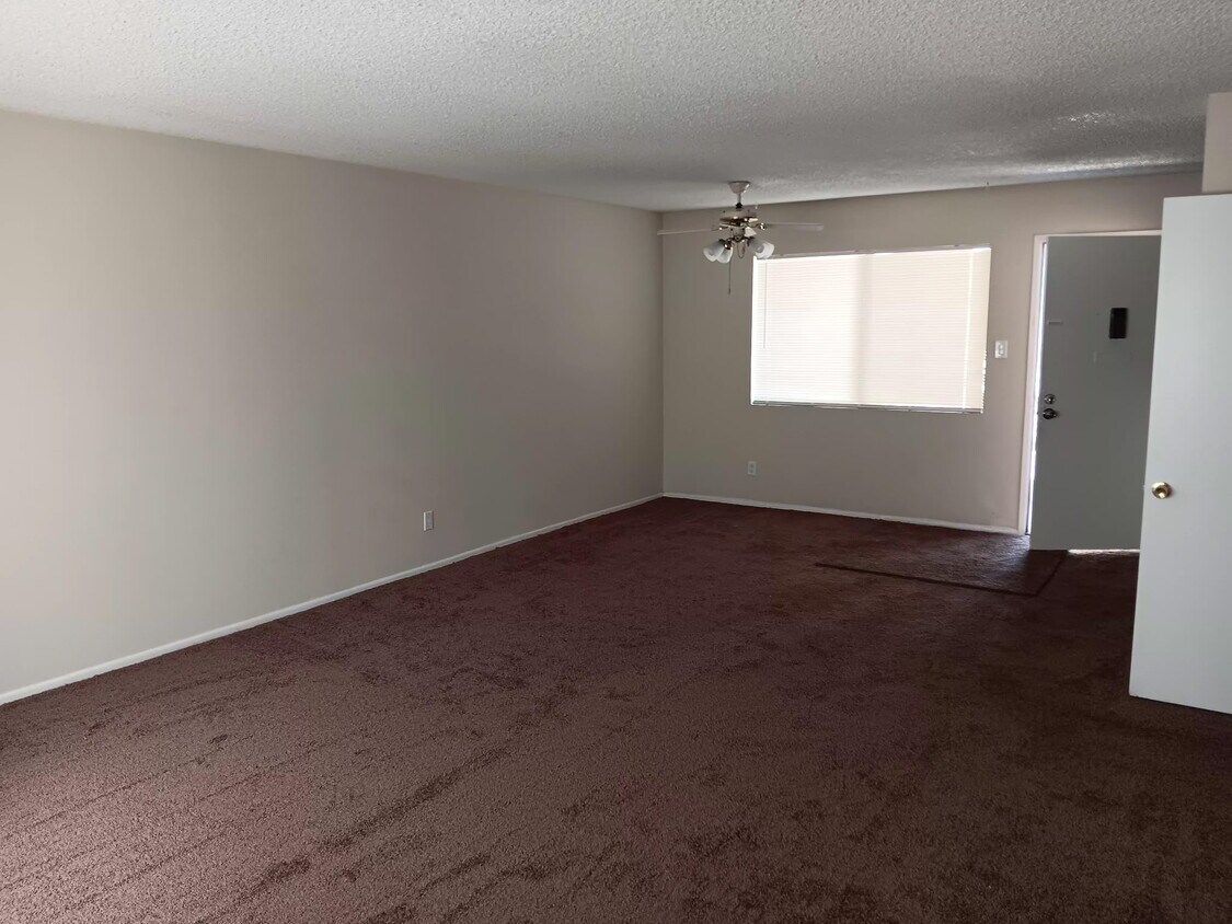 Foto del edificio - 508 E Cypress St