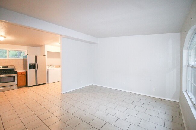Foto del edificio - Move In Ready!