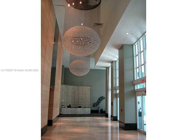 Building Photo - 951 Brickell Ave