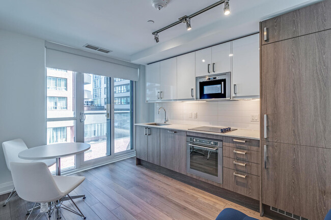 Photo du bâtiment - Junior One Bedroom