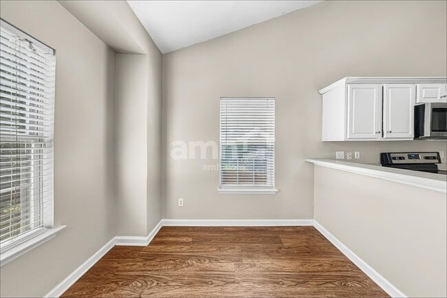 Foto del edificio - 1523 Cardinal Ln
