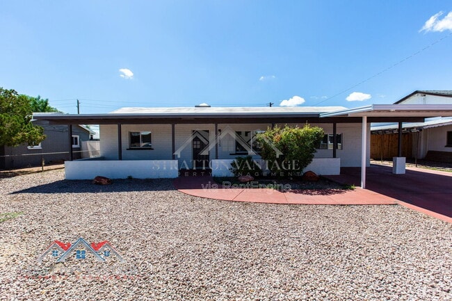 Building Photo - 6415 E Aspen Ave