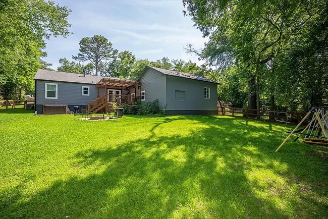 Backyard - 39 Rambling Rd
