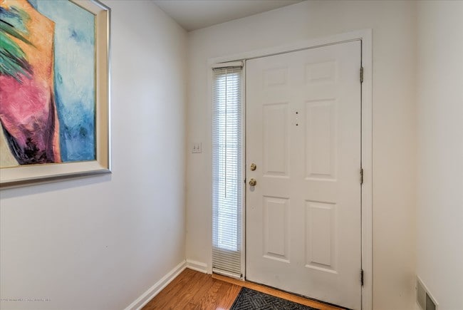 Building Photo - 64 Sunningdale Cir