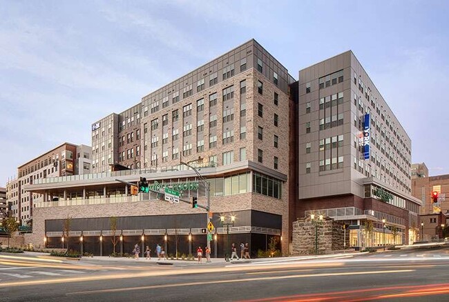 Foto del edificio - 301 York Rd