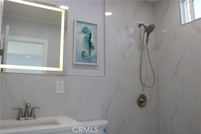 Foto del edificio - 3150 Marine Ave