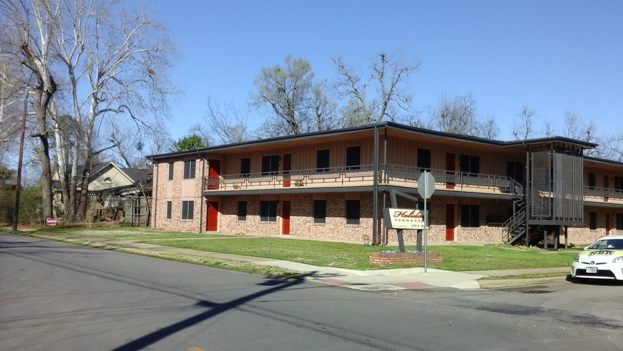 Primary Photo - Holiday Apartments