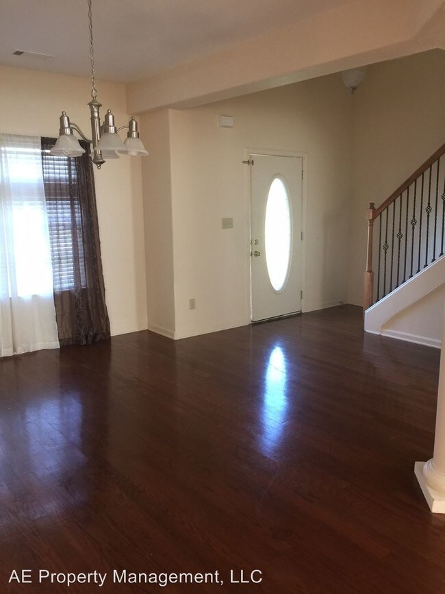 Building Photo - 4 br, 2.5 bath House - 1562 Meade Lake