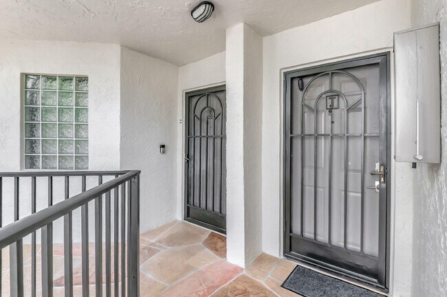 Foto del edificio - 5133 Brisata Cir