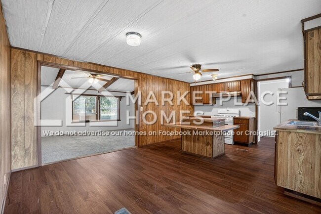 Foto del edificio - 68-B Hull-Batson Rd