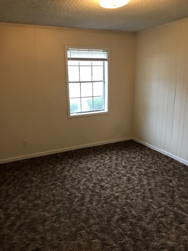 Building Photo - 3351 LA-594