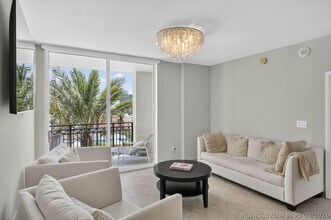 Building Photo - 550 Okeechobee Blvd