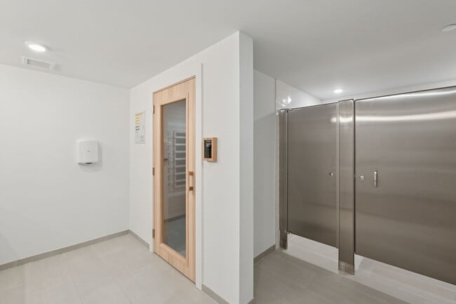 Interior Photo - The Lyle on Broad