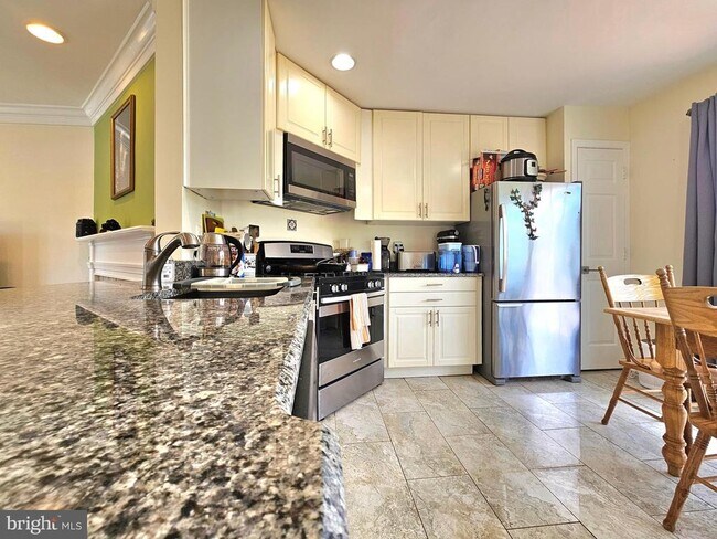 Foto del edificio - 6646 High Valley Ln