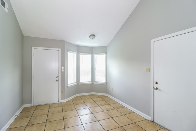 Foto del edificio - 5336 Timber Ridge Dr