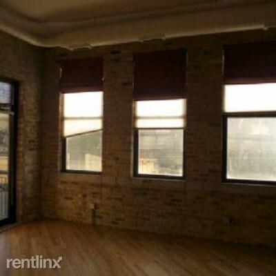 Foto del edificio - 1400 N Milwaukee Ave
