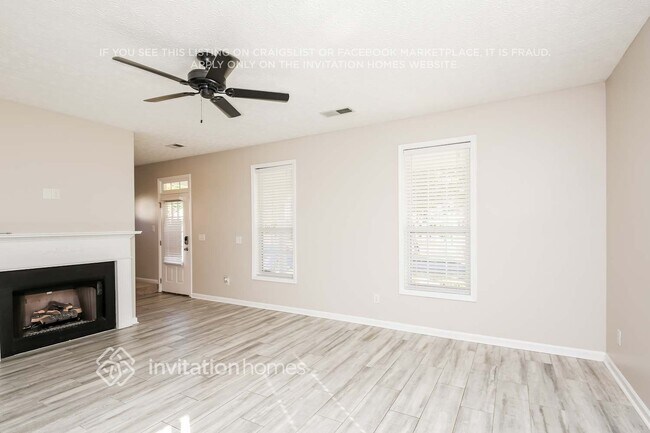 Foto del edificio - 307 Summerstone Ct