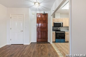 Foto del edificio - 1 Towers Park Ln