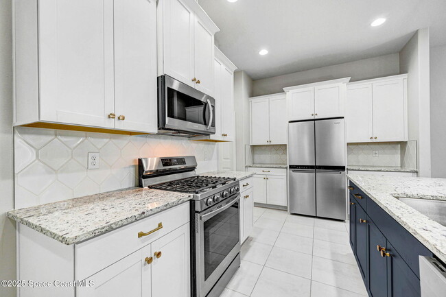 Building Photo - 8117 Tethys Ct