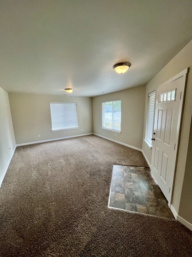 Foto del edificio - 1032 Cherry St