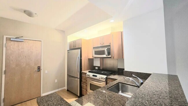 Cocina completa - 350 11th Ave