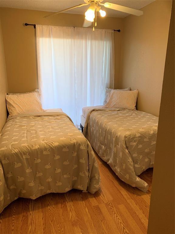 Foto del edificio - 2832 S Bartell Dr