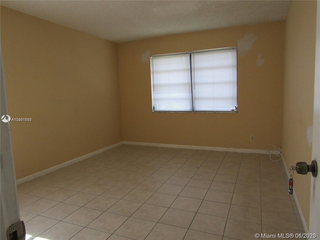 Building Photo - 8906 NW 21st St