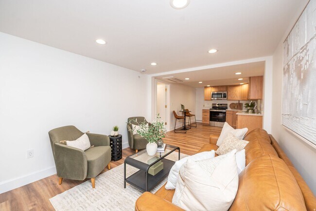 Foto del edificio - 2146 Browning Ave