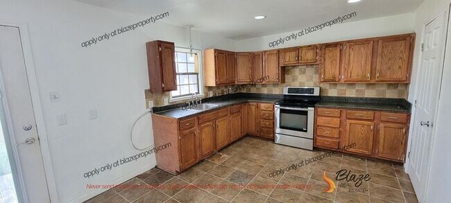 Foto del edificio - Martin Rd 2 Bedroom 1 Bath